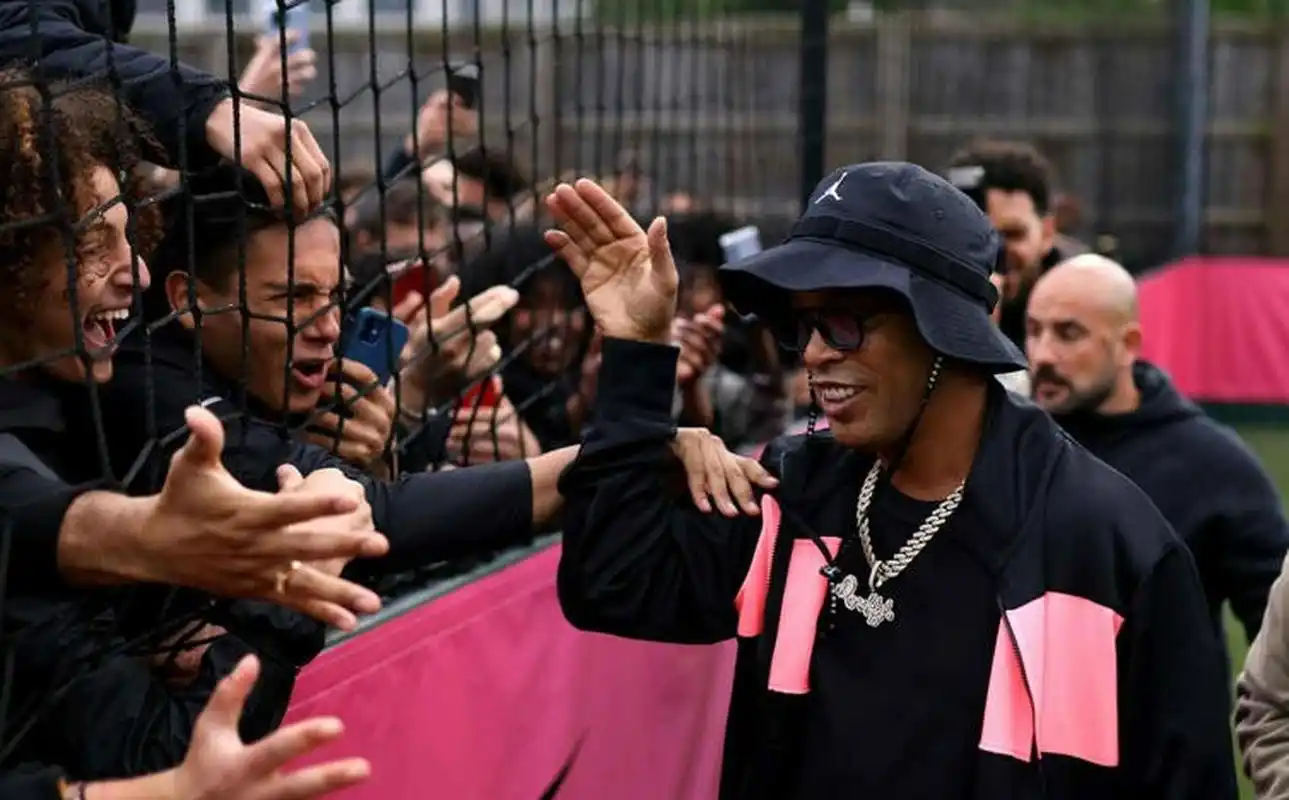 拉姆则在场 拉姆则在场