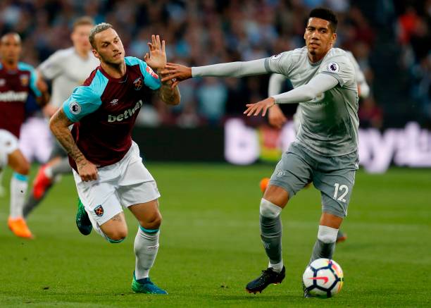 吉亚西凭借 吉亚西凭借